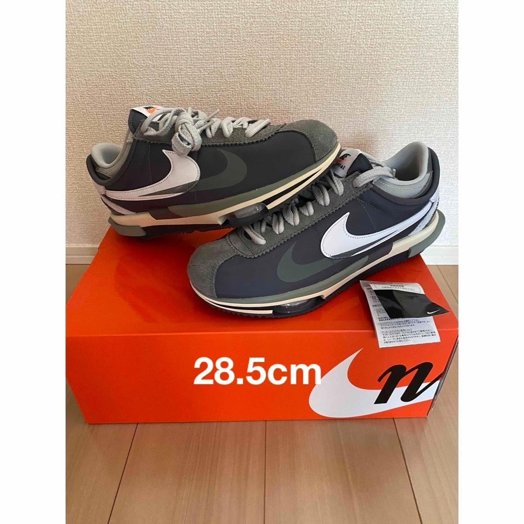 NIKE(ナイキ)のsacai × Nike Zoom Cortez Iron Grey メンズの靴/シューズ(スニーカー)の商品写真