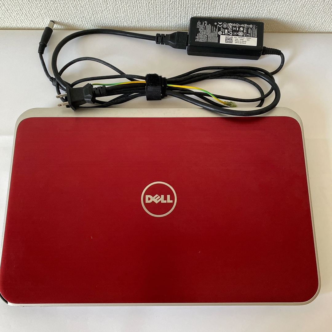 DELLDELL ノートパソコン vostro 15 3000 　新品　値下げ可能