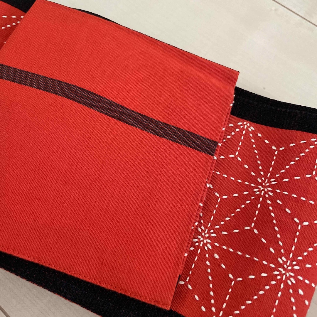 松坂屋(マツザカヤ)の浴衣　着物　帯　赤　刺子　松坂屋着物屋さん レディースの水着/浴衣(帯)の商品写真