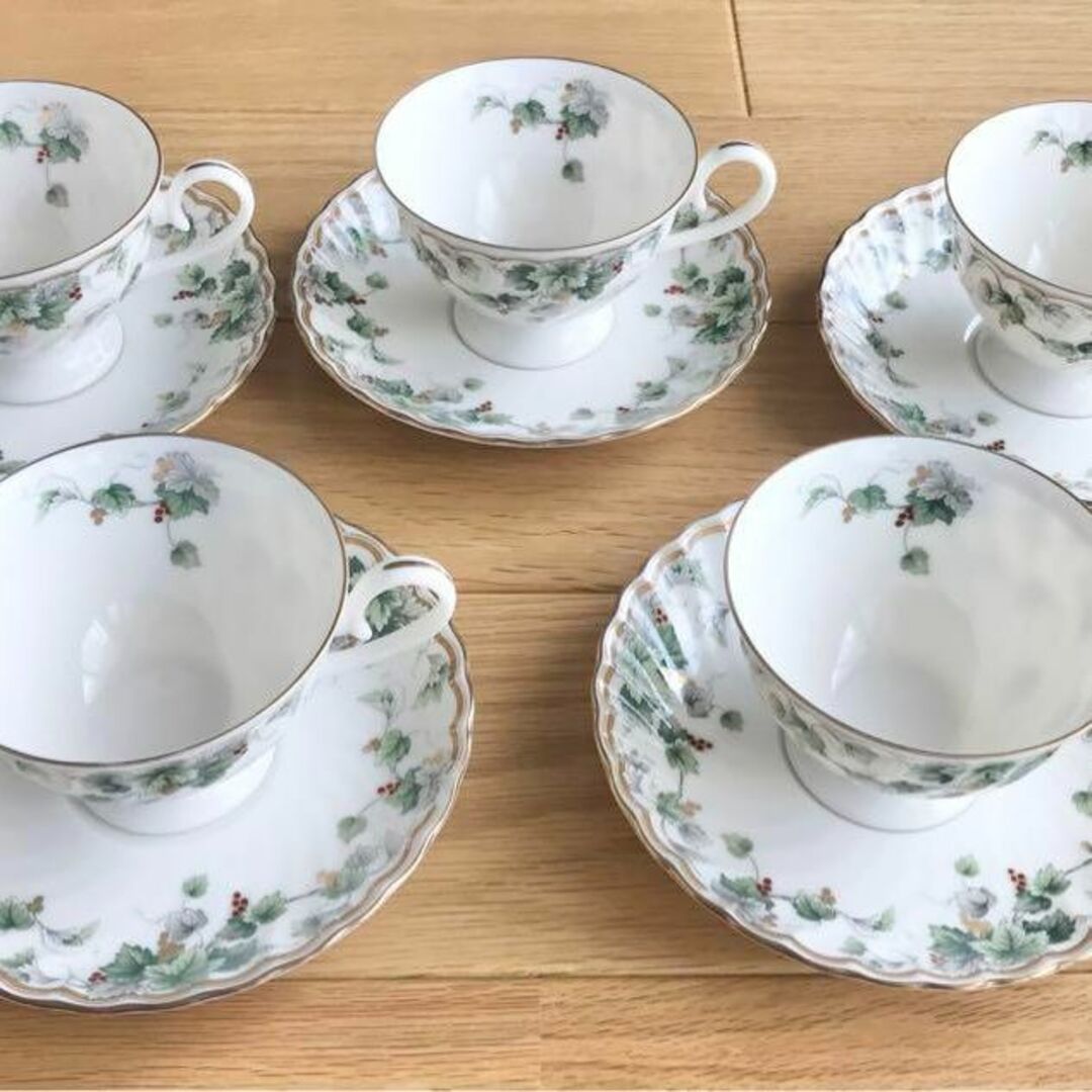 NARUMI - 【美品】NARUMI ティーカップ&ソーサー 葡萄柄 5客セット☆の