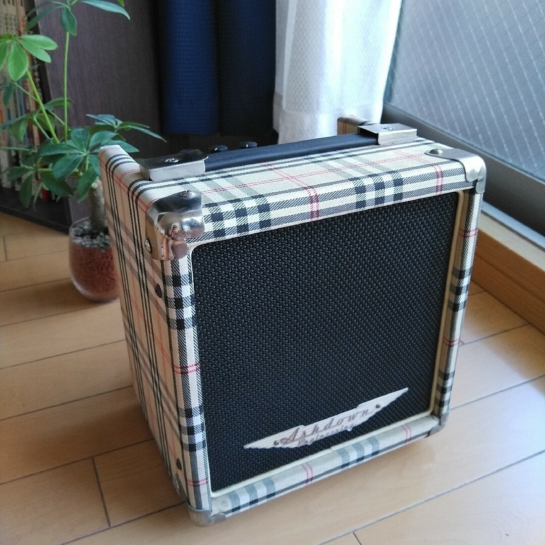ashdown tourbus10 小型ベースアンプ 限定チェック柄 - アンプ ashdown tourbus10 小型ベースアンプ 限定チェック柄 - アンプ