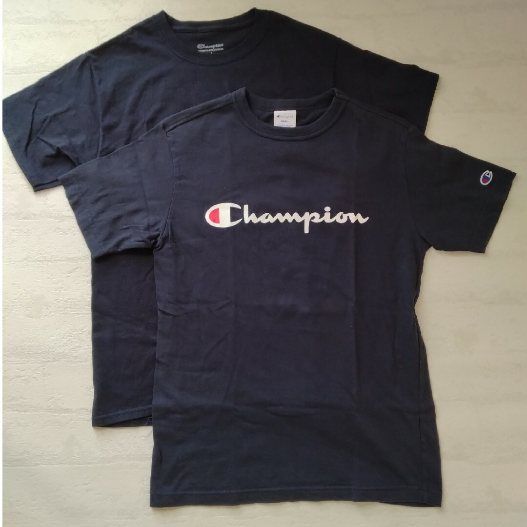 Champion(チャンピオン)のChampion　Sサイズ　ネイビー　2枚セット　着用回数少ないです　少々難あり メンズのトップス(Tシャツ/カットソー(半袖/袖なし))の商品写真