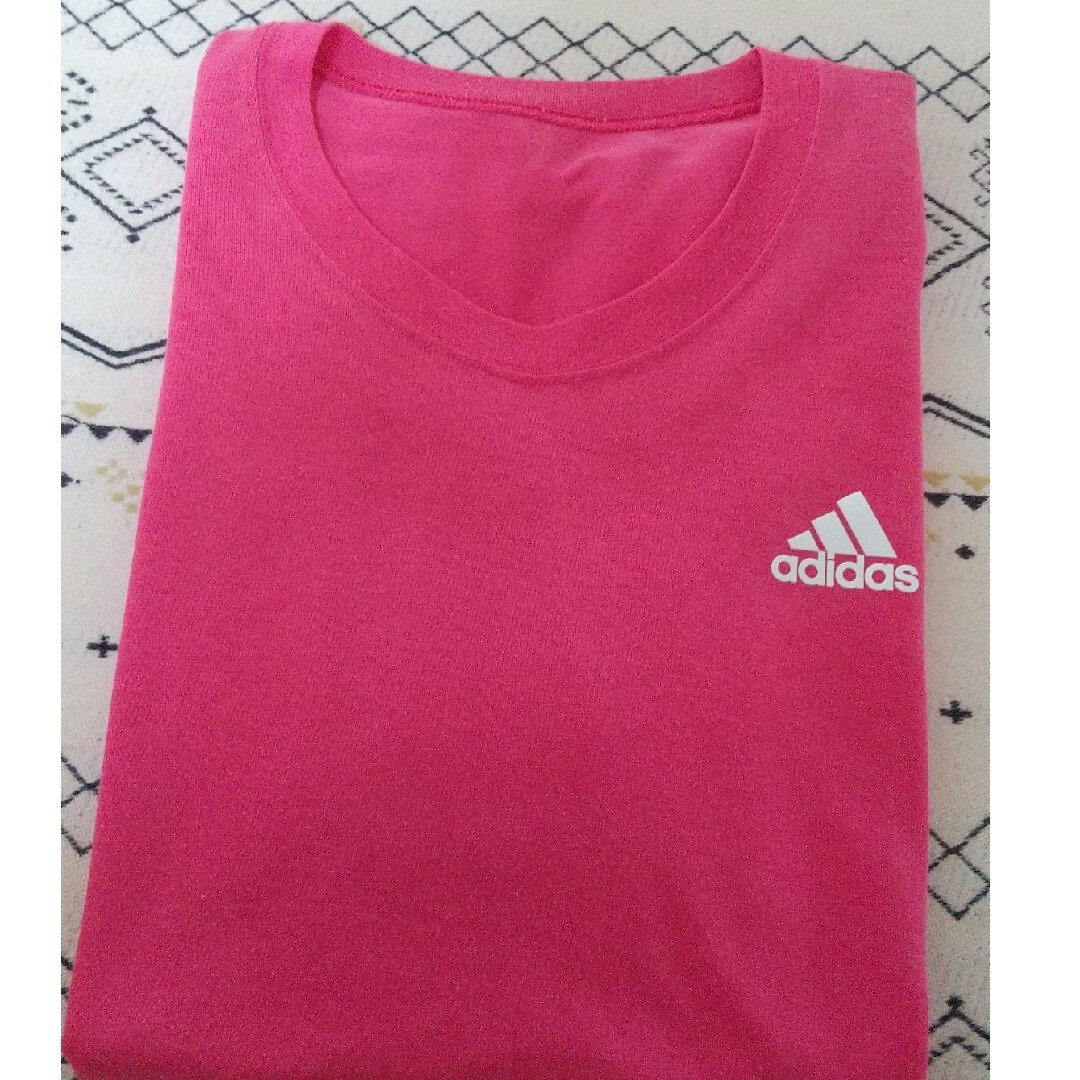 adidas(アディダス)のadidas♡ワンポイント半袖Tシャツピンク レディースのトップス(Tシャツ(半袖/袖なし))の商品写真