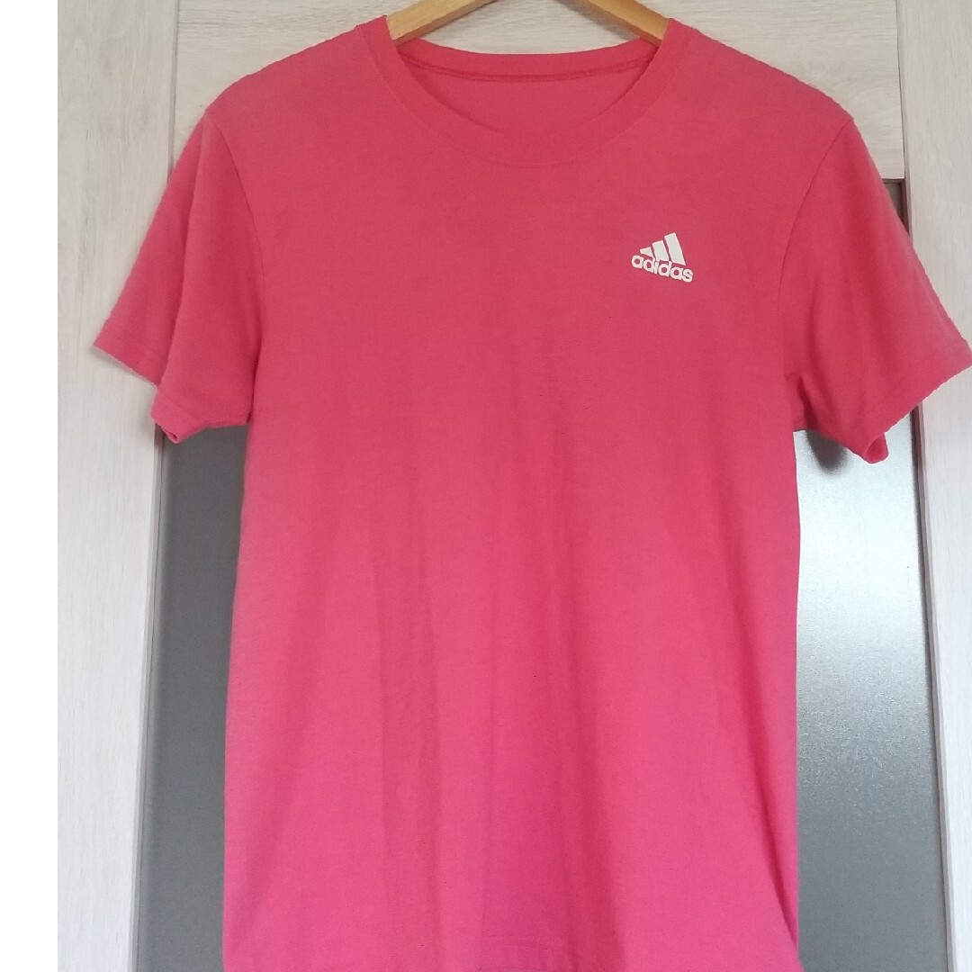 adidas(アディダス)のadidas♡ワンポイント半袖Tシャツピンク レディースのトップス(Tシャツ(半袖/袖なし))の商品写真