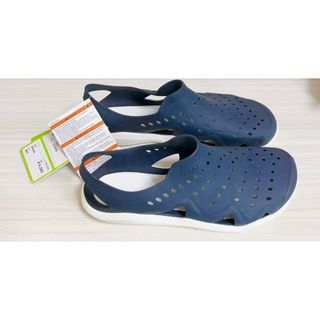 クロックス(crocs)のクロックス⭐︎crocs⭐︎サンダル⭐︎25cm⭐︎新品未使用(サンダル)