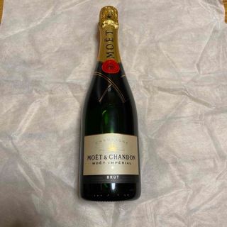 モエエシャンドン(MOËT & CHANDON)のモエエシャンドン　750ml 専用箱・包装済み(シャンパン/スパークリングワイン)