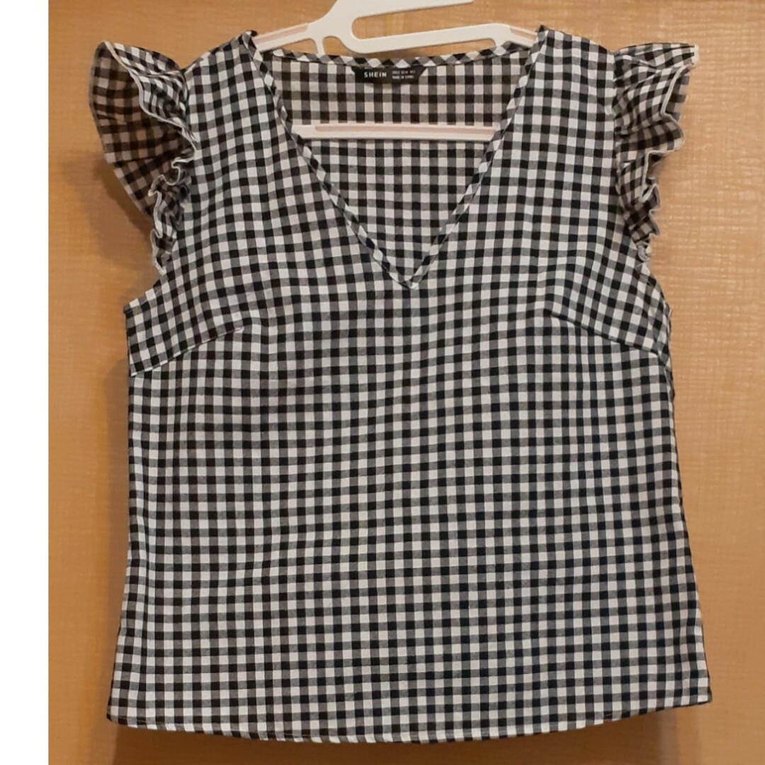 袖フリルギンガムチェックブラウス レディースのトップス(シャツ/ブラウス(半袖/袖なし))の商品写真