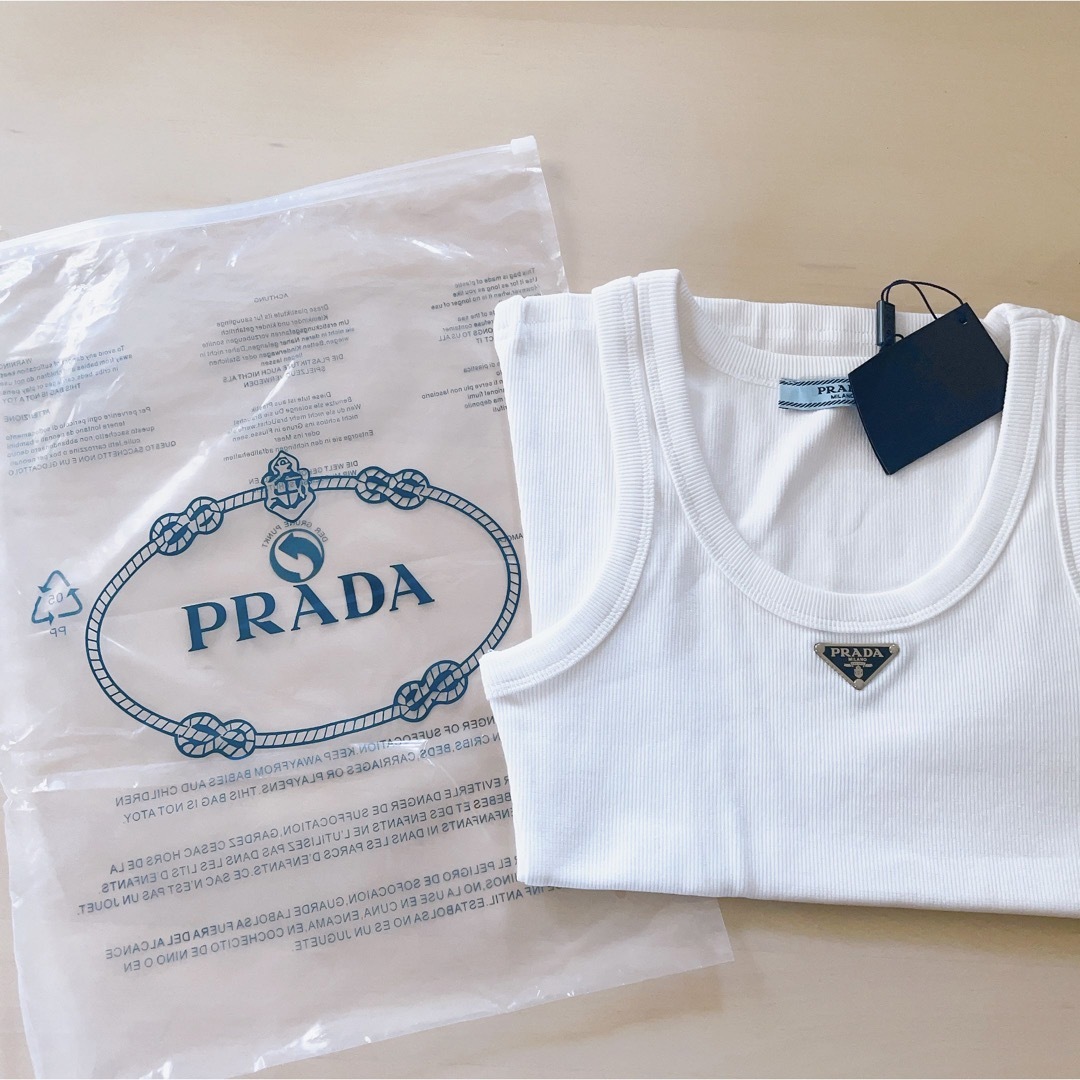 PRADA - PRADA ロゴ リブニットタンクトップ ホワイトの通販 by みー