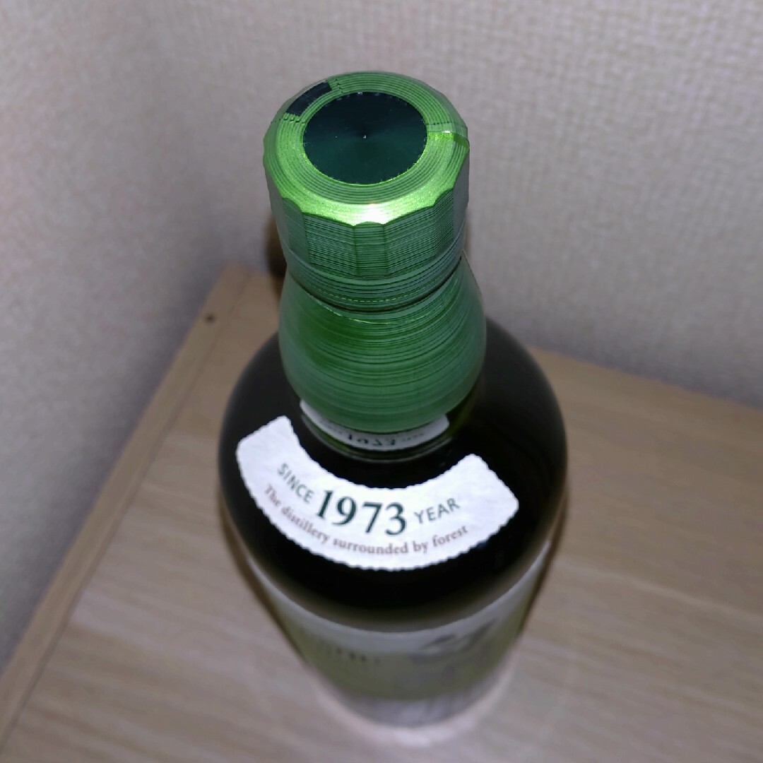 サントリー(サントリー)の白州NV 700ml  100周年記念ボトル　蒸溜所ラベル 食品/飲料/酒の酒(ウイスキー)の商品写真