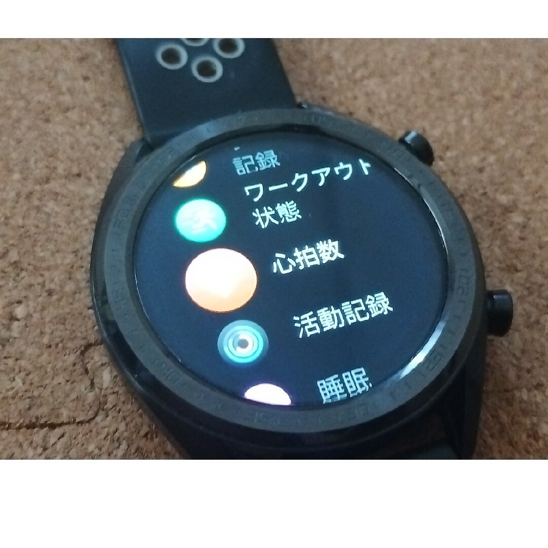 HUAWEI(ファーウェイ)のHuawei watch GT（格安ですが、タッチパネルには難あります） メンズの時計(腕時計(デジタル))の商品写真