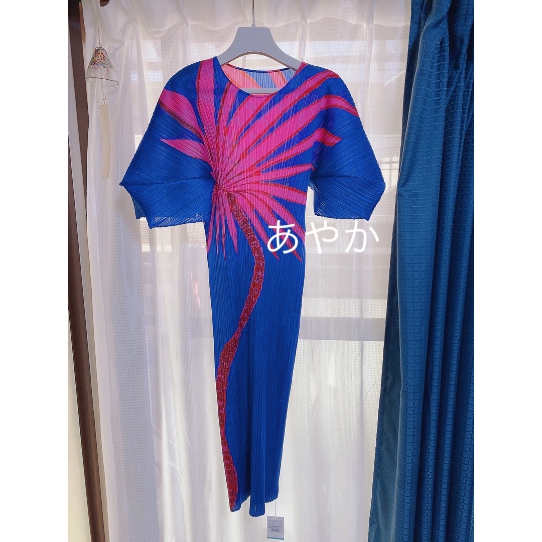 セール日本 PLEATS PLEASE ISSEY MIYAKE ICE DESERTワンピ レディース PLEATS PLEASE ISSEY MIYAKE ICE DESERT