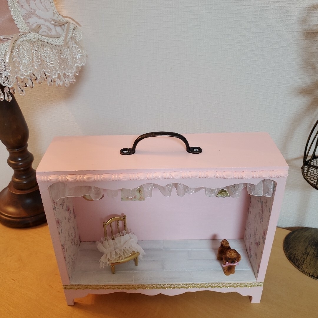 最終価格◆持ち手つきピンク飾りBOX+°ドールハウス+°プチブライスやオビツに*