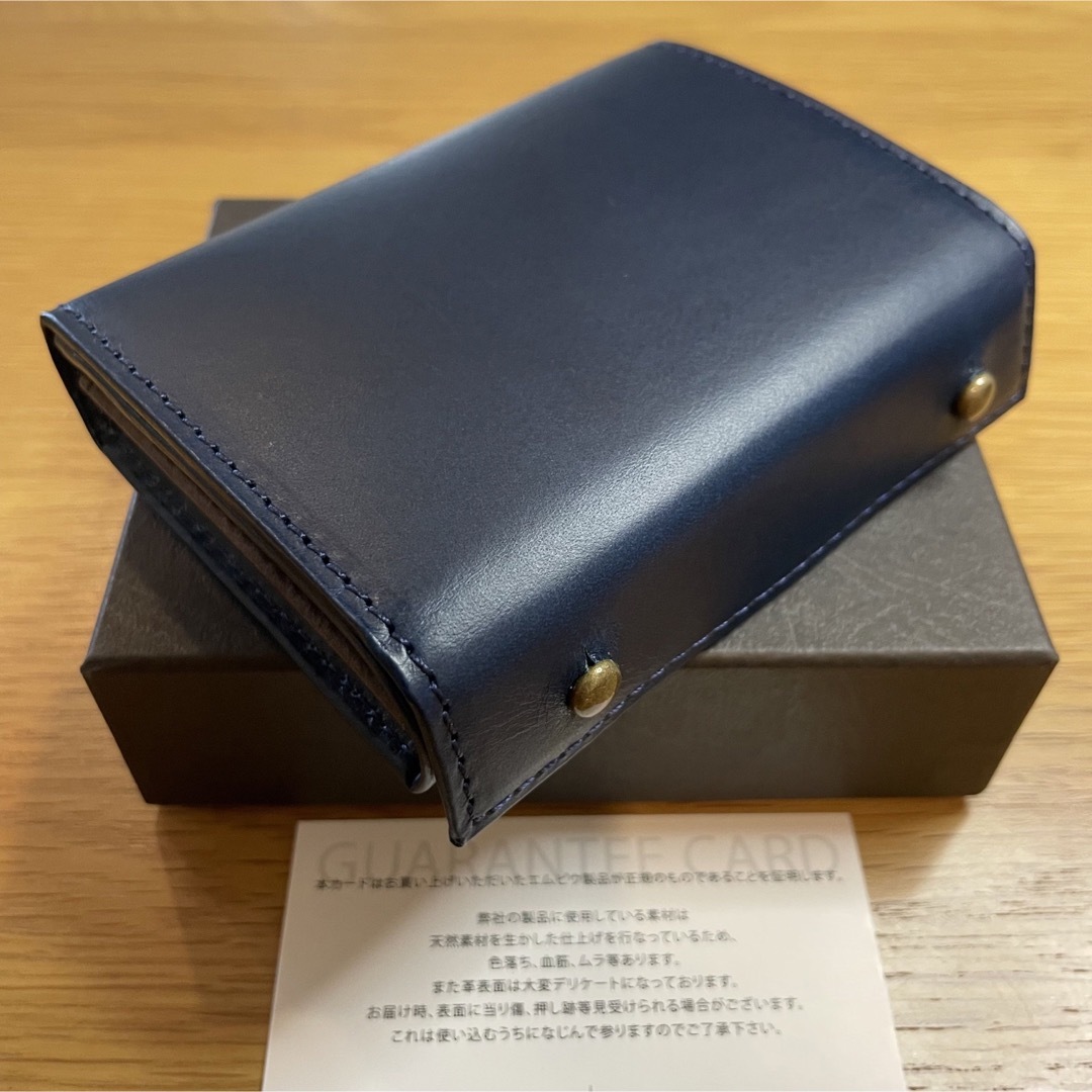 m+(エムピウ)の【新品】m＋ エムピウ ミッレフォッリエ P25 Blue ブルー チョコ メンズのファッション小物(折り財布)の商品写真