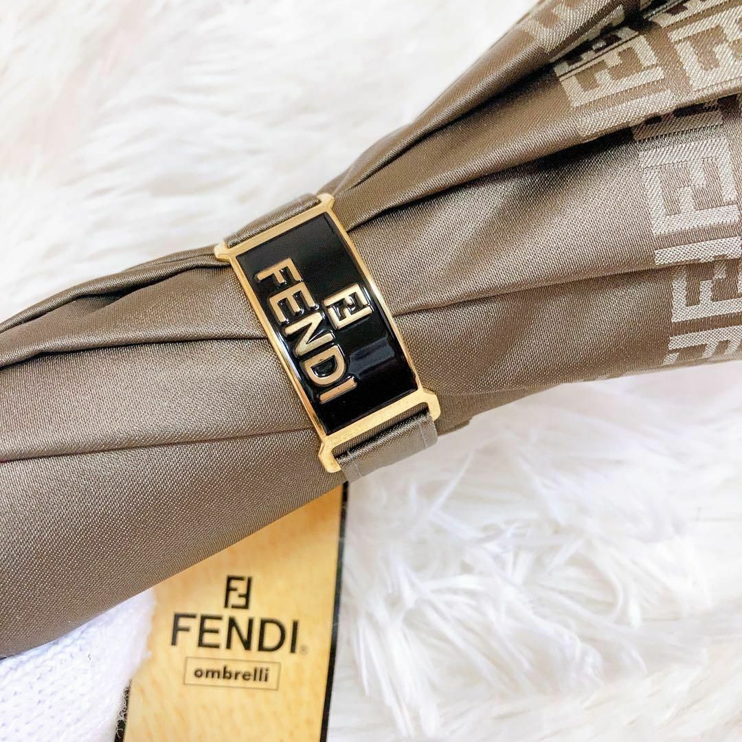 FENDI(フェンディ)の✨タグ付き未使用✨FENDI フェンディ　傘　長傘　60cm レディースのファッション小物(傘)の商品写真