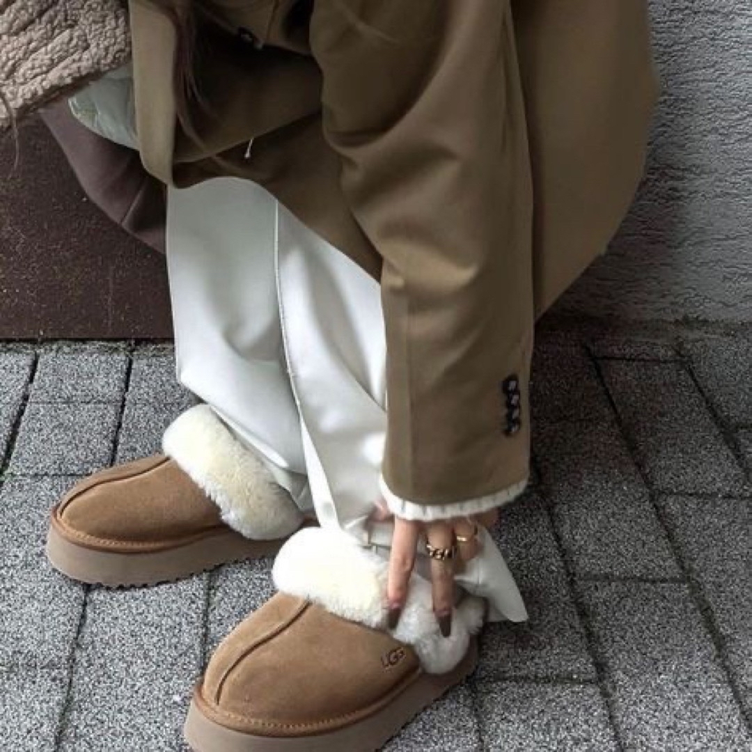 UGG - UGG 厚底 ムートンサンダルの通販 by shop｜アグならラクマ