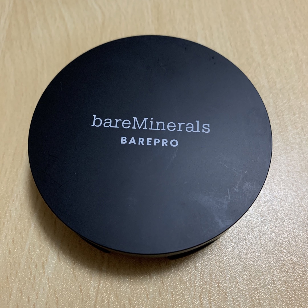 bareMinerals(ベアミネラル)のベアミネラル  ベアプロ16HRパウダーファンデーション コスメ/美容のベースメイク/化粧品(ファンデーション)の商品写真