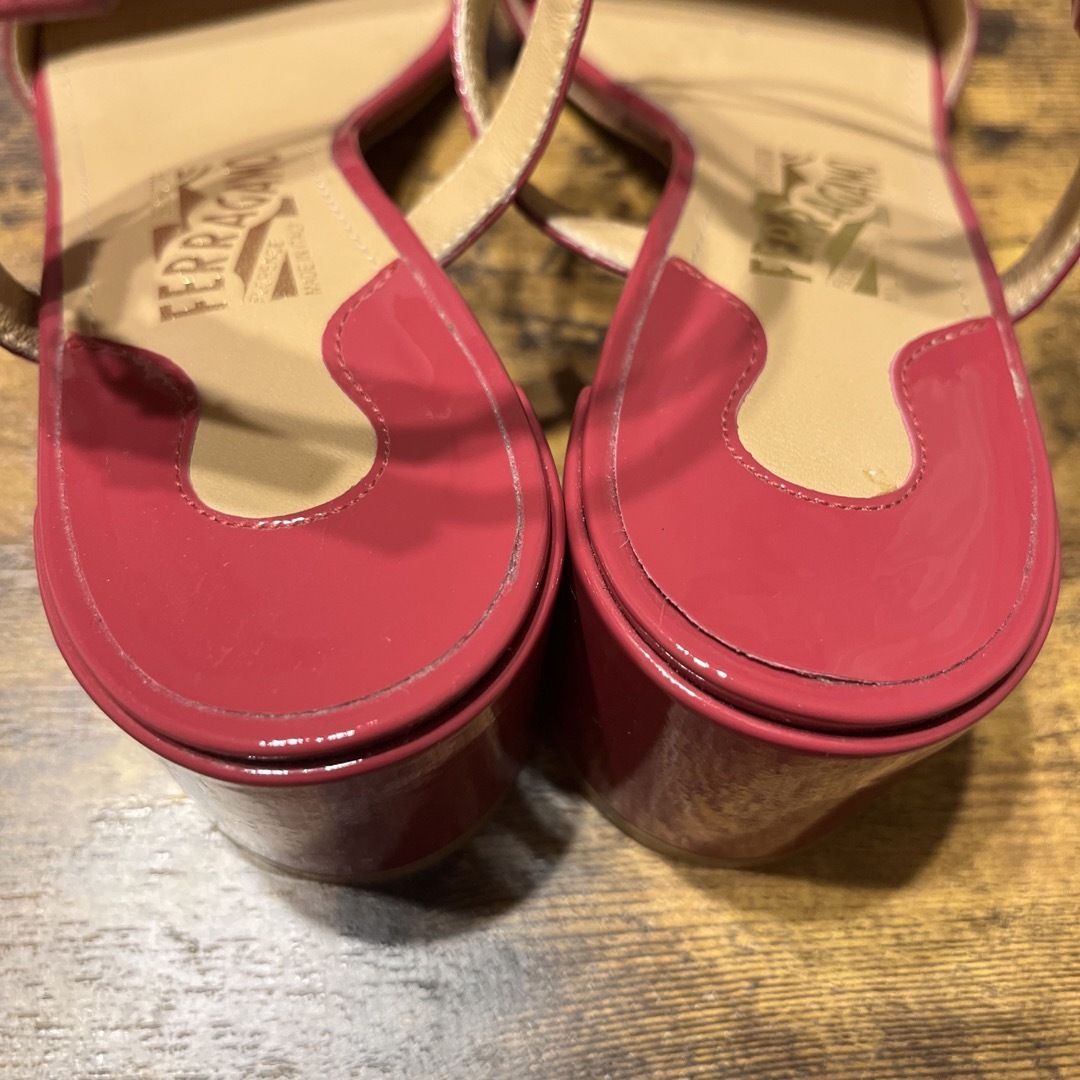 Salvatore Ferragamo - フェラガモ エナメルサンダルの通販 by nana's ...