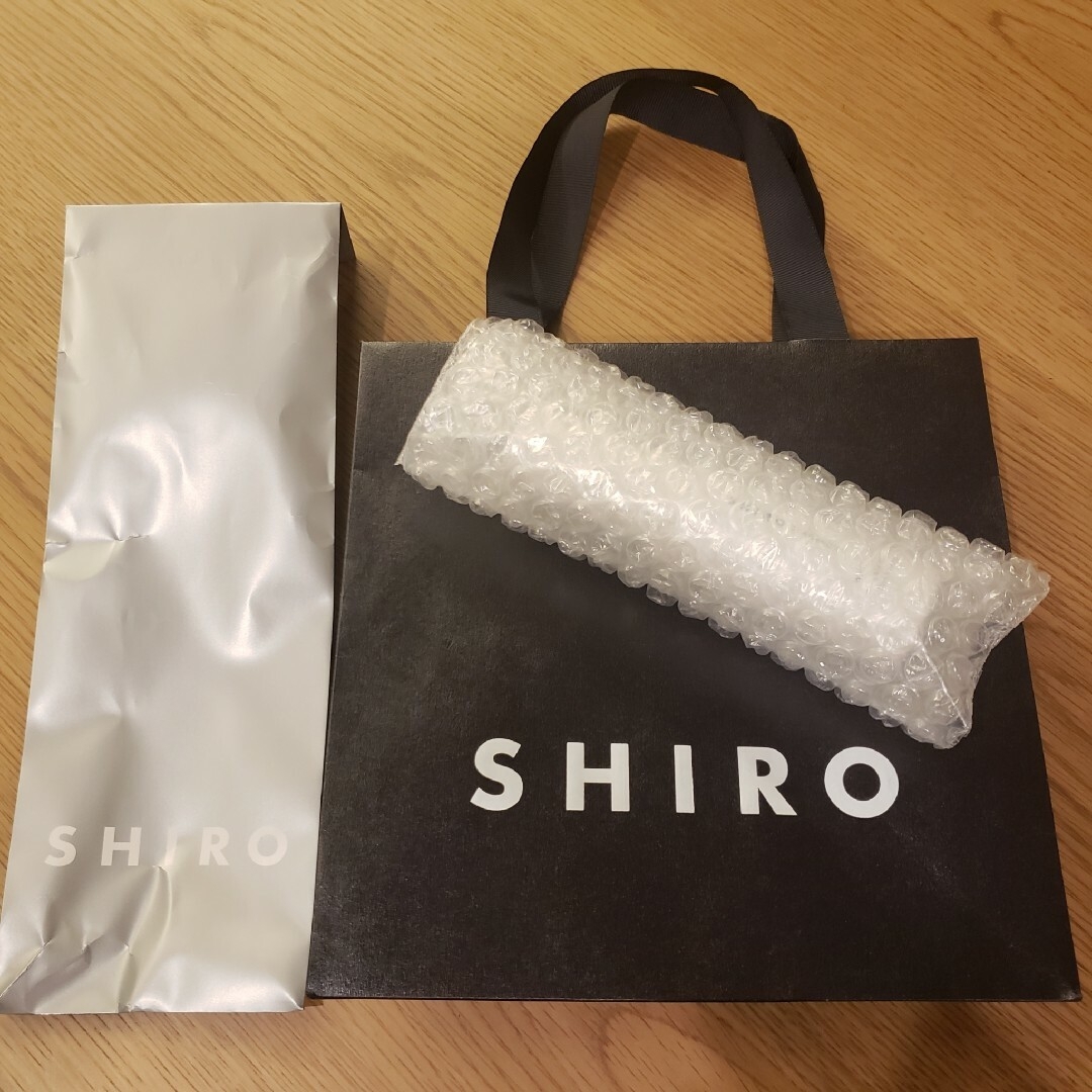 shiro(シロ)のSHIRO ホワイトリリー ヘアオイル 30ml コスメ/美容のヘアケア/スタイリング(トリートメント)の商品写真