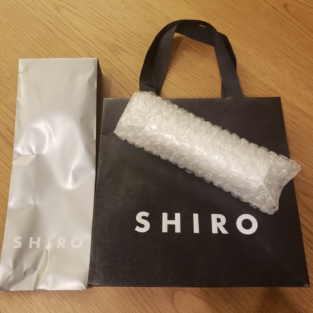 shiro(シロ)のSHIRO ホワイトリリー ヘアオイル 30ml コスメ/美容のヘアケア/スタイリング(トリートメント)の商品写真