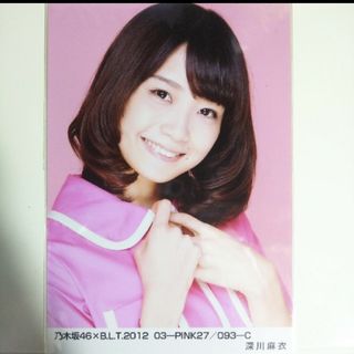 ノギザカフォーティーシックス(乃木坂46)の乃木坂46 生写真深川麻衣B.L.T.2012 03-PINK27/093-(アイドルグッズ)