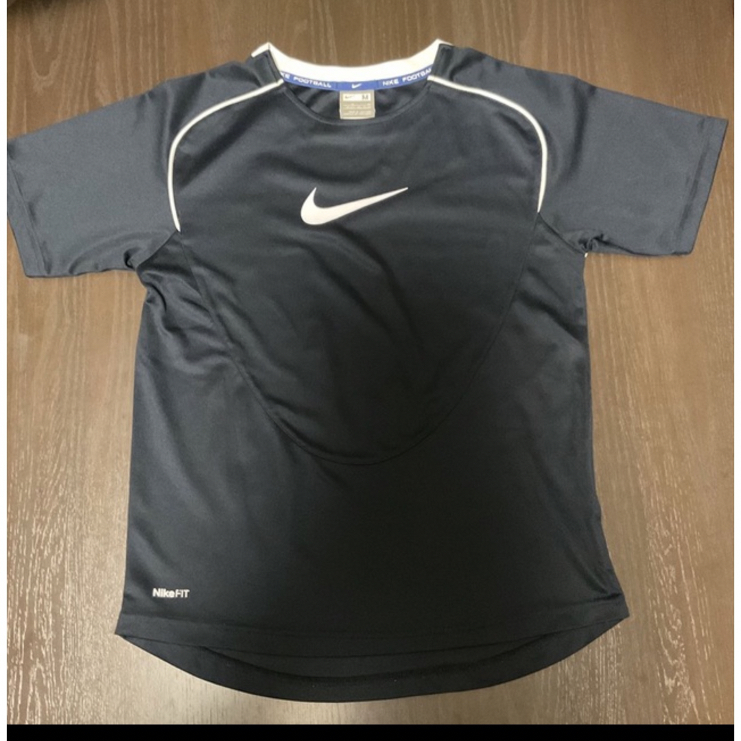 NIKE(ナイキ)のナイキ　Tシャツ スポーツ/アウトドアのサッカー/フットサル(ウェア)の商品写真