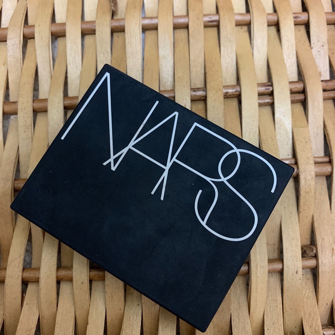 NARS ヴォワヤジュール　アイシャドウパレット