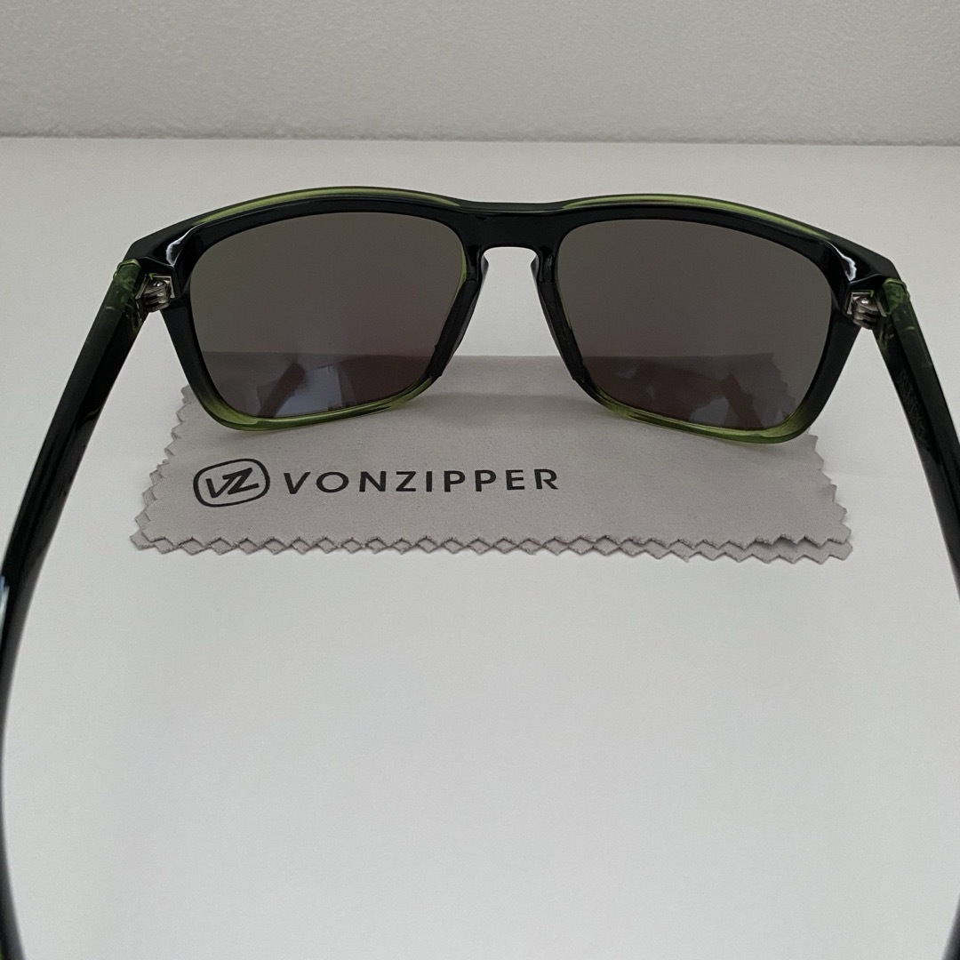 VONZIPPER(ボンジッパー)の【VONZIPPER】サングラス　メンズ　LOMAX メンズのファッション小物(サングラス/メガネ)の商品写真