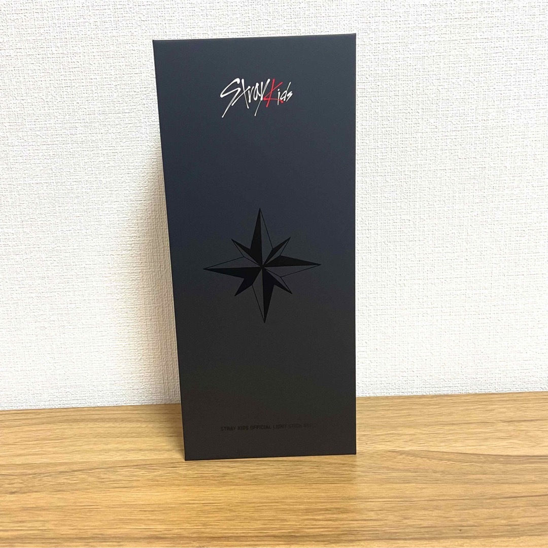 Stray Kids(ストレイキッズ)の✨新品✨　StrayKids スキズ ペンライト VER.2   jyp正規 エンタメ/ホビーのタレントグッズ(アイドルグッズ)の商品写真