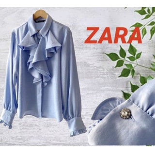 ザラ(ZARA)のZARA   ブラウス　フリル付きサテンシャツ　ブルー(シャツ/ブラウス(長袖/七分))
