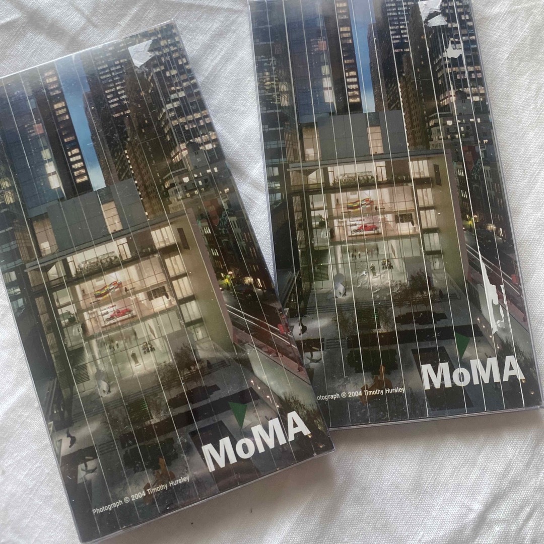 MoMAモマニューヨーク近代美術館 色鉛筆2個セット エンタメ/ホビーのアート用品(色鉛筆)の商品写真