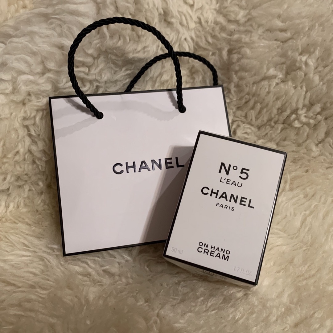 CHANEL - 新品未使用未開封シャネルN°5ローハンドクリームの通販 by RV CHANEL - 新品未使用未開封シャネルN°5ローハンドクリームの通販 by RV
