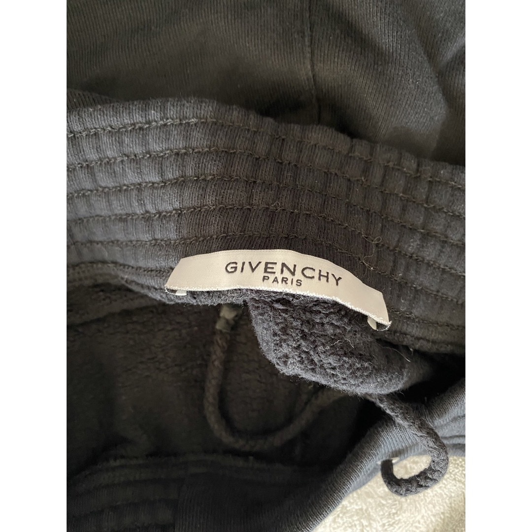 ジバンシー GIVENCHY ショートパンツ ハーフパンツ ショーパン 刺繍 黒