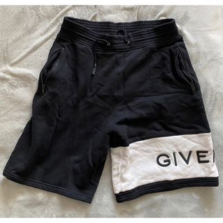 ジバンシィ(GIVENCHY)のジバンシイ　ロゴハーフパンツ(ショートパンツ)