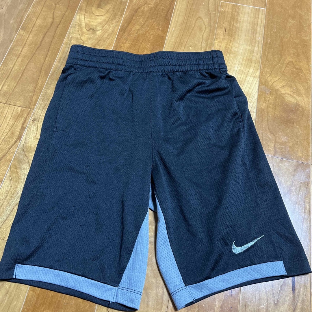 NIKE(ナイキ)のNIKE ナイキ キッズ/ベビー/マタニティのキッズ服男の子用(90cm~)(パンツ/スパッツ)の商品写真