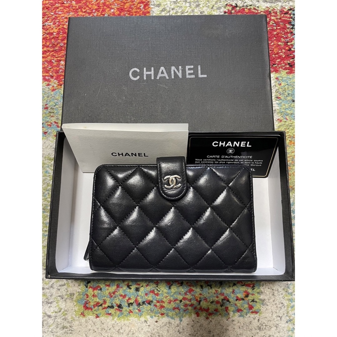 CHANEL(シャネル)のCHANEL マトラッセ 二つ折り財布 レディースのファッション小物(財布)の商品写真