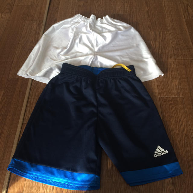 adidas(アディダス)のadidas☆サッカーハーフパンツ140cm キッズ/ベビー/マタニティのキッズ服男の子用(90cm~)(パンツ/スパッツ)の商品写真