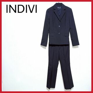 インディヴィ(INDIVI)の美品　INDIVI　フォーマルパンツスーツ　黒　ジャケット　ズボン　就活　○(スーツ)