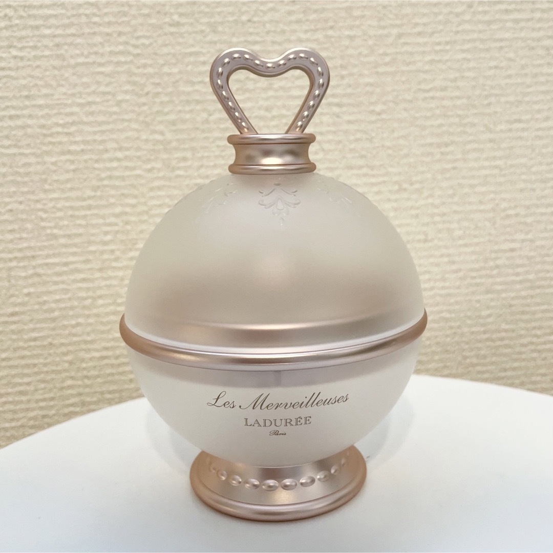 LADUREE(ラデュレ)のLADUREE ラデュレ　チークポット　限定サクラ コスメ/美容のベースメイク/化粧品(チーク)の商品写真