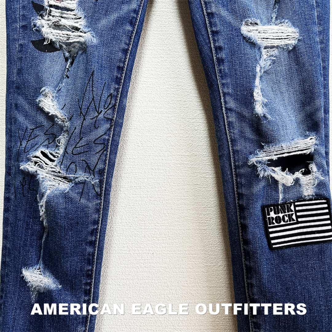 American Eagle(アメリカンイーグル)の【AMERICAN EAGLE】アメリカンイーグル クラッシュドデニム レディースのパンツ(デニム/ジーンズ)の商品写真