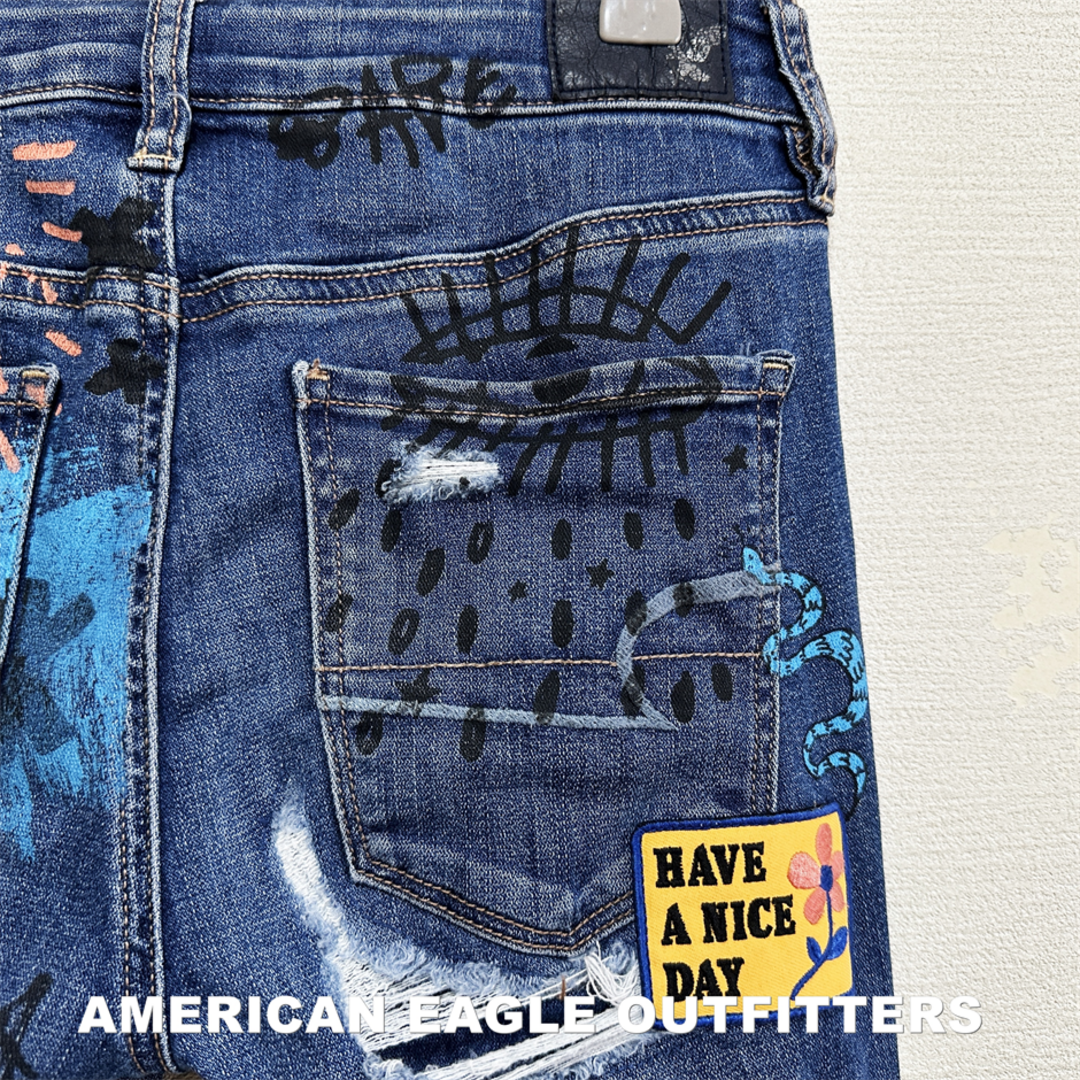 American Eagle(アメリカンイーグル)の【AMERICAN EAGLE】アメリカンイーグル クラッシュドデニム レディースのパンツ(デニム/ジーンズ)の商品写真