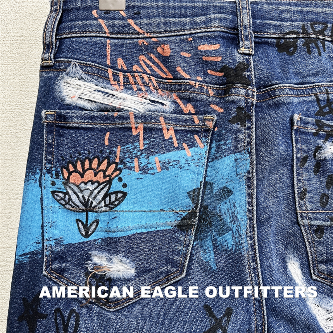 American Eagle(アメリカンイーグル)の【AMERICAN EAGLE】アメリカンイーグル クラッシュドデニム レディースのパンツ(デニム/ジーンズ)の商品写真