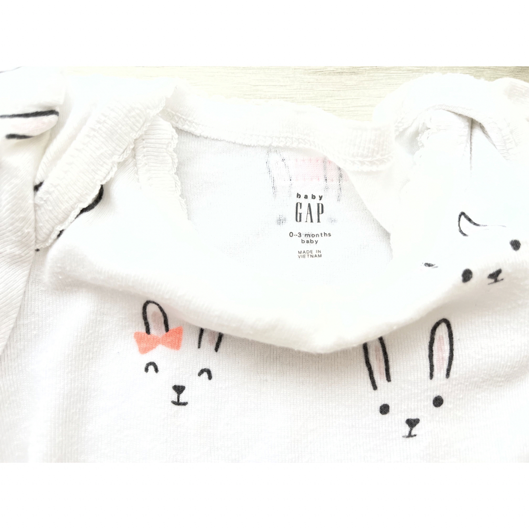 babyGAP(ベビーギャップ)の半袖ロンパース　ベビーギャップ キッズ/ベビー/マタニティのベビー服(~85cm)(ロンパース)の商品写真