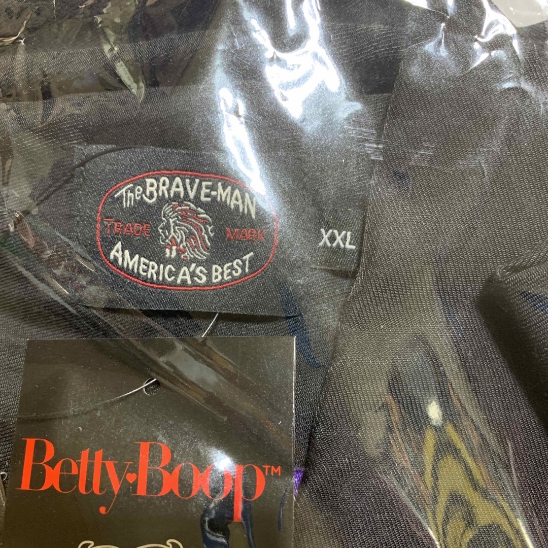 Betty Boop(ベティブープ)のブレイブマン ベティブープ 半袖 シャツ  2XL  新品未使用 メンズのトップス(シャツ)の商品写真