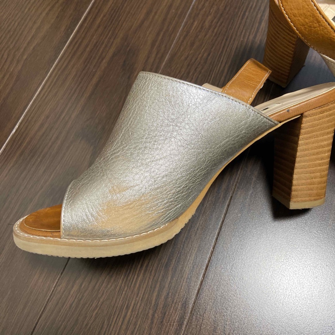 DIANA(ダイアナ)のDIANA 23½ シルバーサンダル レディースの靴/シューズ(サンダル)の商品写真