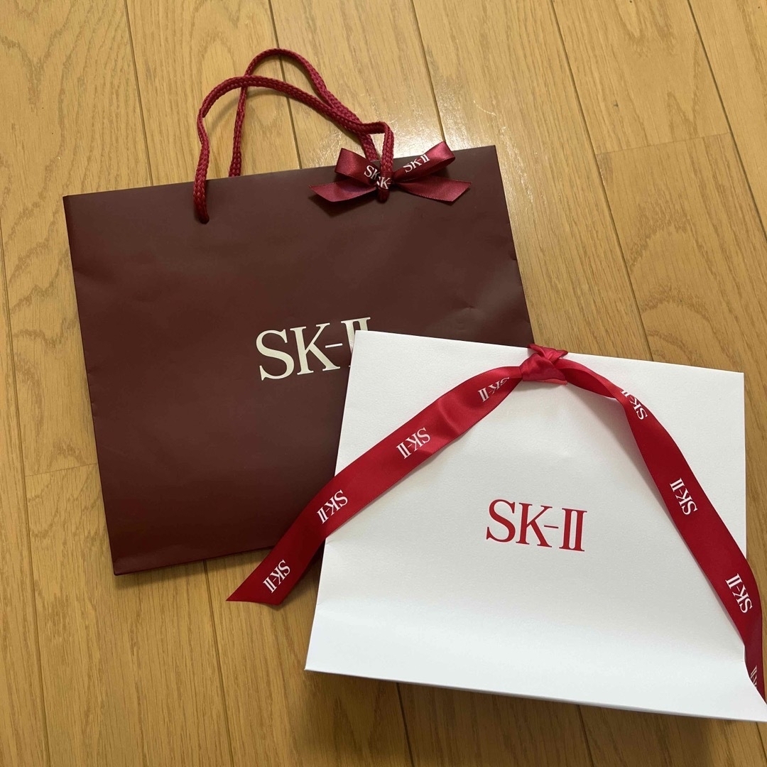 SK-II(エスケーツー)のsk-ii プレゼント用袋　紙袋 レディースのバッグ(ショップ袋)の商品写真