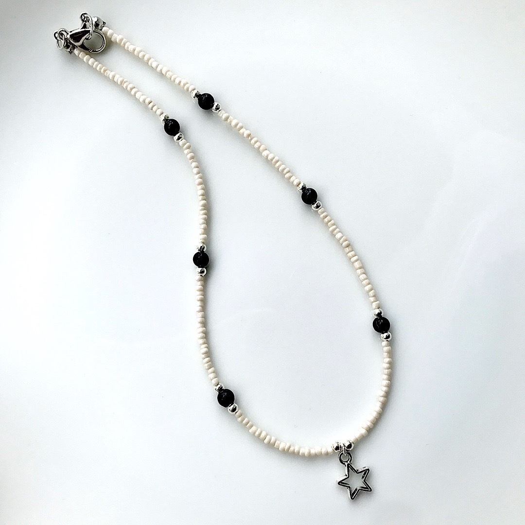 beads necklace＊star☆ ハンドメイドのアクセサリー(ネックレス)の商品写真