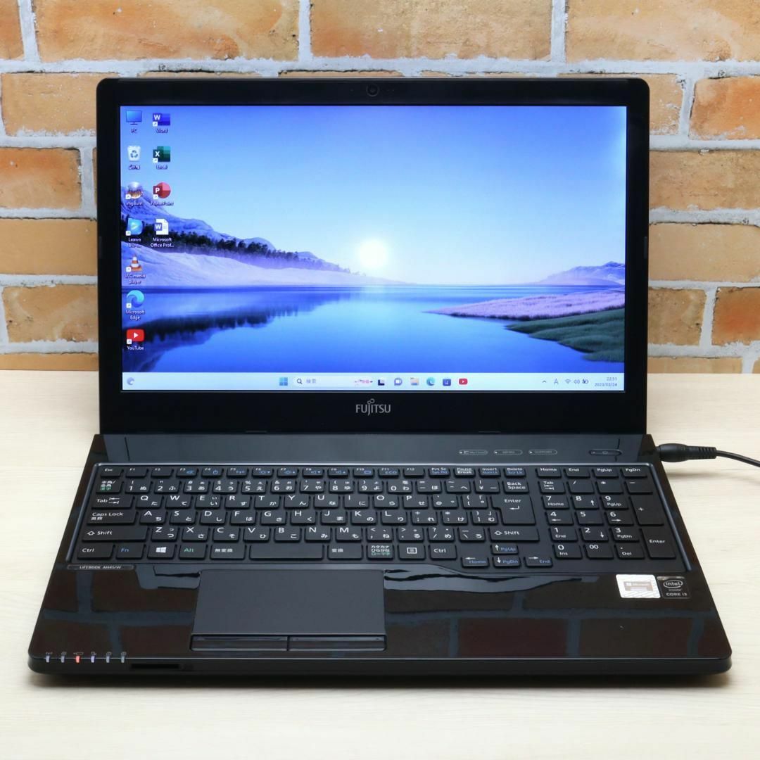 Windows11 Core i3 ノートパソコン オフィス付き ブルーレイ