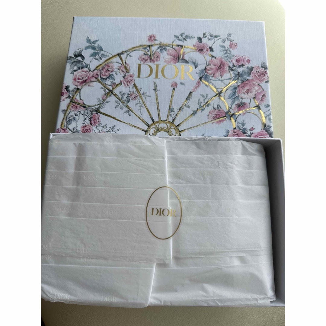Christian Dior(クリスチャンディオール)のディオール　ボディスクラブ コスメ/美容のボディケア(ボディスクラブ)の商品写真