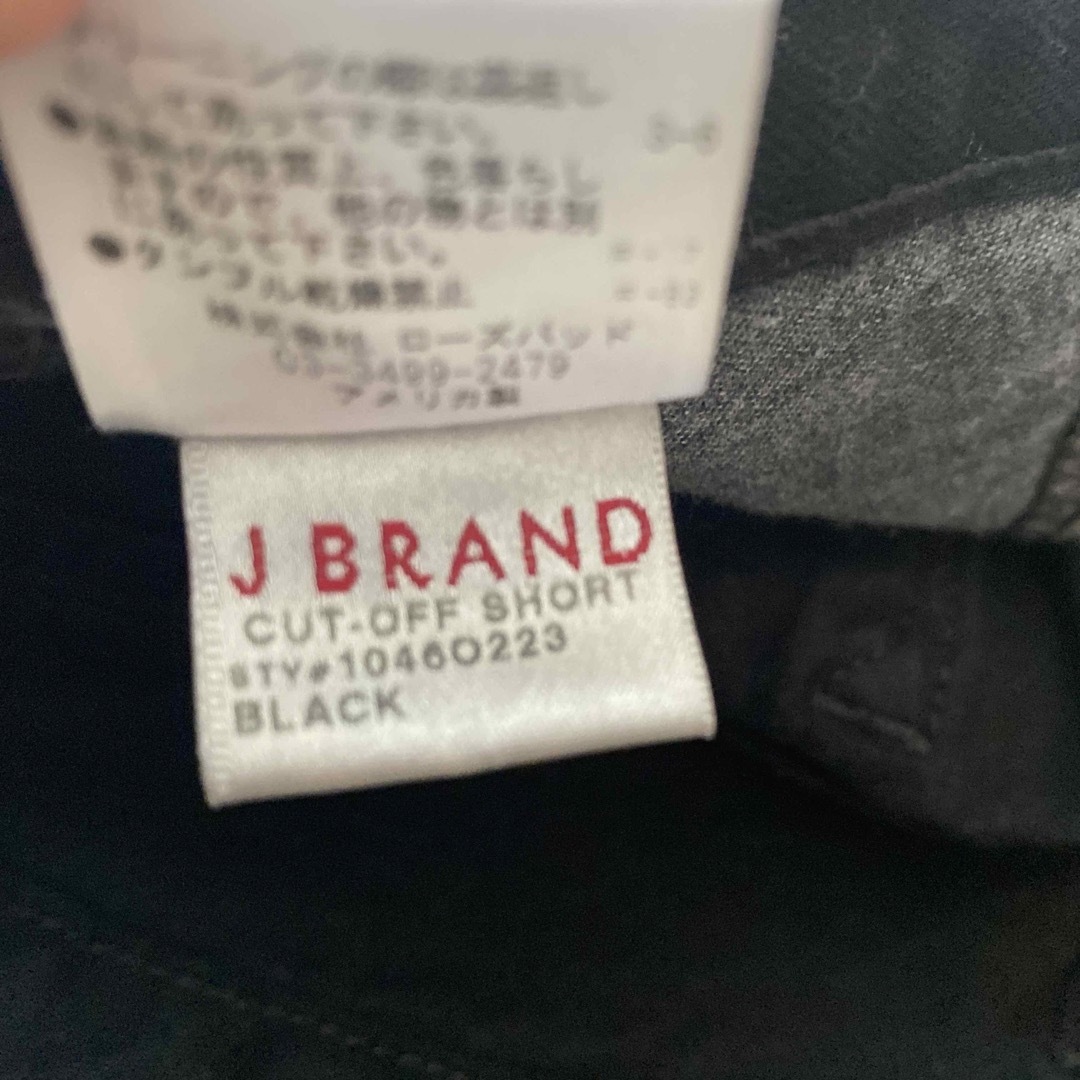 J BRAND(ジェイブランド)のJ BRAND デニムショーパン　ブラック　 レディースのパンツ(ショートパンツ)の商品写真