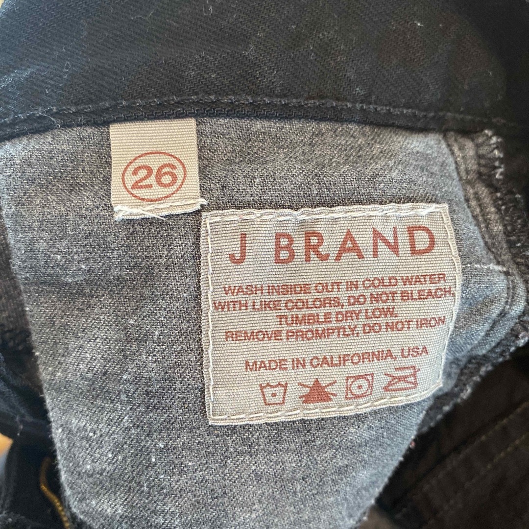 J BRAND(ジェイブランド)のJ BRAND デニムショーパン　ブラック　 レディースのパンツ(ショートパンツ)の商品写真